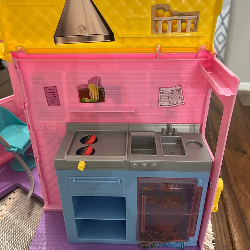 Barbie 2020 Lemonade Truck Playset Kids Toy EUC - Picture 7 of 11